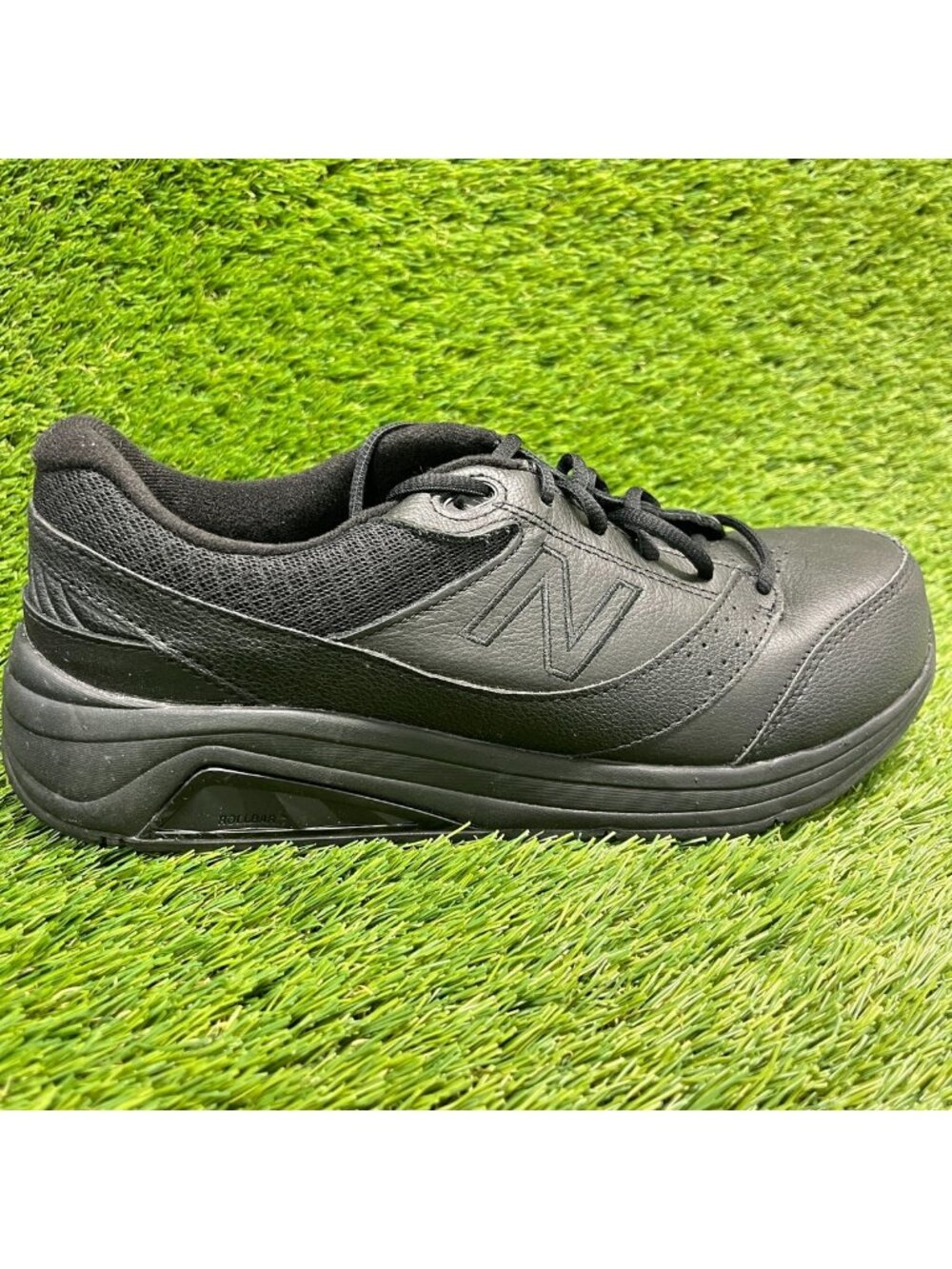 New Balance 928v3 Mens Size 8.5 Womens 10 Black Athletic Leather Shoes Sneakers